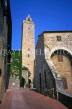 ITALY, Tuscany, SAN GIMIGNANO, town centre and tower, ITL119JPL