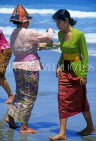 Indonesia, BALI, Kuta Beach, Melasti Festival, people with offerings, BAL693JPL