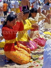 Indonesia, BALI, Kuta Beach, Melasti Festival, women in ritual dress in worship, BAL614JPL