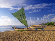 Indonesia, BALI, Kuta Beach, outrigger canoes (Jakung) lined up, BAL1203JPL