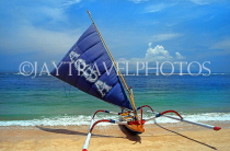 Indonesia, BALI, Sanur Beach, outrigger canoe (Jakung) on beach, BAL1331JPL
