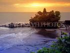 Indonesia, BALI, Tabanan, Tanah Lot Temple, and sea view, at dusk, BAL1297JPL