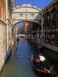 Italy, VENICE, Bridge of Sighs and gondola, ITL1752JPL