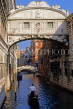 Italy, VENICE, Bridge of Sighs and gondola, ITL1886JPL