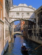 Italy, VENICE, Bridge of Sighs and gondolas, ITL1782JPL
