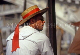 Italy, VENICE, Gondolier, wearing traditional hat, ITL1665JPL