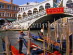 Italy, VENICE, Grand Canal, Rialto Bridge and gondolas, ITL1725JPL