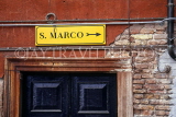 Italy, VENICE, street sign directing towards St Mark's Square, ITL776JPL