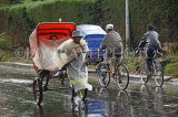 MADAGASCAR, Antisirabe, pousse pousse (rickshaw) and driver, MDG216JPL