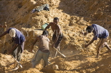 MADAGASCAR, Ilakaka, workers digging at sapphire mine, MDG197JPL