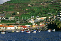 MADEIRA, Camara de Lobos, fishing village, view from sea, MAD141JPL