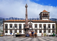 MADEIRA, Funchal, Town Hall Square and Town Hall (Camera Municipal), MAD265JPL