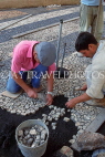 MADEIRA, Funchal, workmen Mosaic paving, town pavements, MAD1007JPL