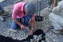 MADEIRA, Funchal, workmen Mosaic paving, town pavements, MAD1092JPL