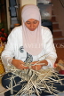 MALAYSIA, traditional crafts, Pandanus leaf weaving, worker weaving bag, MSA607JPL