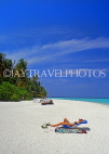 MALDIVE ISLANDS, Biyadhoo Island, beach and sunbather, MAL500JPL
