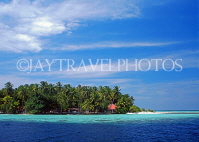 MALDIVE ISLANDS, Biyadhoo Island, seascape and island view from sea, MAL492JPL