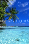 MALDIVE ISLANDS, Biyadhoo Island, seascape with leaning coconut tree, MAL88JPL
