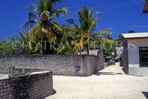 MALDIVE ISLANDS, Maafushi Island (fishing village), coral walls, MAL101JPL