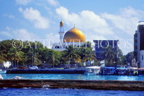 MALDIVE ISLANDS, Male, Grand Friday Mosque, view from sea, MAL60JPL