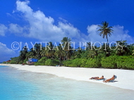 MALDIVE ISLANDS, Velassaru Island, island and beach view, MAL417JPL
