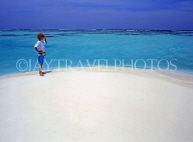MALDIVE ISLANDS, beach and seascape, boy on beach, MAL504JPL