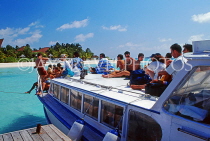 MALDIVE ISLANDS, boat with tourists on day trip, MAL10JPL