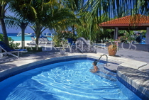MALDIVE ISLANDS, island swimming pool, MAL38JPL