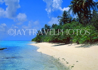 MALDIVE ISLANDS, typical island, beach scene and seascape, MAL728JPLJPL