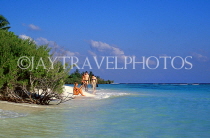 MALDIVE ISLANDS, typical island, seascape and holidaymakers, MAL765JPL