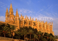MALLORCA, Palma, La Seu Cathedral, late afternoon light, MAL1430JPL