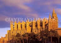 MALLORCA, Palma, La Seu Cathedral, late afternoon light, MAL1437JPL