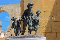MALTA, Valletta, Upper Barrakka Gardens, Les Gavroches sculpture by Anton Sciortino, MLT814JPL