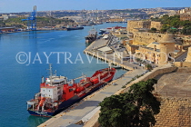 MALTA, Valletta, Upper Barrakka Gardens, view from gardens, MLT819JPL