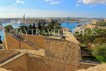 MALTA, Valletta, Upper Barrakka Gardens, view of fortifications from gardens, MLT811JPL