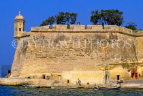 MALTA, Valletta, view from sea, Fort St Angelo, MLT616JPL