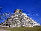 MEXICO, Yucatan, CHICHEN ITZA, El Castilo Pyramid, MEX563JPL