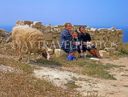 Malta, GOZO, Gozitans knitting, MLT575JPL