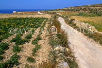 Malta, GOZO, countryside lane, MLT726JPL