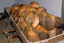Malta, GOZO, fresh bread out of the oven, MLT739JPL