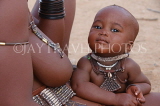 NAMIBIA, Himba tribe other and baby, NAM188JPL