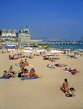 PORTUGAL, Estoril coast, CASCAIS, beach and holidaymakers, POR468JPL