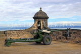 SCOTLAND, Edinburgh, Edinburgh Castle, One O'Clock Gun, SCO1122JPL