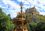 SCOTLAND, Edinburgh, Princes Street Gardens, Ross Fountain, and Edinburgh Castle, SCO940JPL