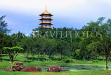 SINGAPORE, Jurong Chinese Gardens (Yu Hwa Yuan) and Cloud Piercing Pagoda, SIN301JPL