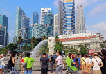 SINGAPORE, Marina Bay, Merlion Park, Merlion statue, tourists and city skyline, SIN1204PL