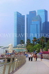 SINGAPORE, Marina Bay, promenade, towards Merlion statue, Singapore skyline, SIN1420JPL