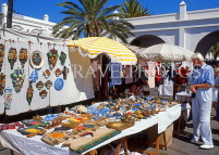 SPAIN, Andalucia, Costa Del Sol, ESTEPONA, sunday market stalls, by the marina, SPN761JPL