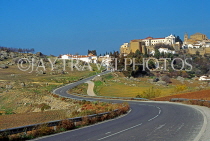 SPAIN, Andalucia, RONDA, winding road leading to town, SPN1113JPL