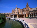 SPAIN, Andalucia, SEVILLE, Plaza De Espana, 1920's architecture, and boating lake, SPN704JPL